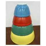 Pyrex ï¿½ primary colors, no numbers on the bottom.