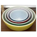 Pyrex primary mixing bowl set *2 bowls very faded