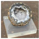 Cut and polished geode