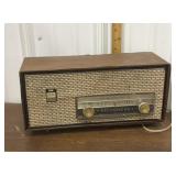 Philco radio *not perfect