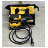 Dewalt Palm Sander w/ Bag