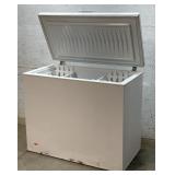 Frigidaire Chest Freezer - works 42/22/34