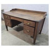 Oak desk w/file drawers & gallery - Great project