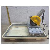 Tile wetsaw works good