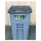 Rubbermaid 50 Gallon Wheeled Trash Container