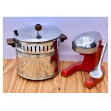 1960's Popcorn Popper & Juicer