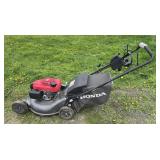 Honda self propelled push mower runs electric