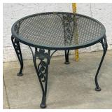 Mesh Top Patio End Table 24/17