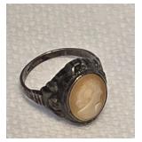 Cameo ring