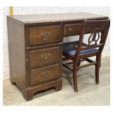 Bassett Knee Hole Desk w/chair 42/18/32