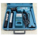 Makita Cordless Driver Drill- works