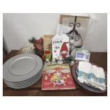Holiday - Christmas decorative plates, cardinal
