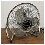 Lakewood fan - works but dusty