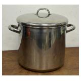 12 qt Revereware stock pot with lid
