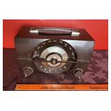 Vintage Zenith Model R16 Radio Needs Work