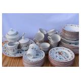 Faberware White Christmas 40 pc set. 1995. Teapot