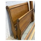 Solid Oak Queen Sleigh Bed 62/75