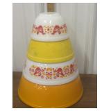 Pyrex Friendship, orange, yellow mixing bowls