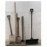 Garden Tools - Pitch Forks, Brooms, Shovel, etc.