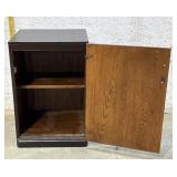 1 Door Oak Cabinet 18/18/27