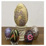 Decorative eggs on stands (5)