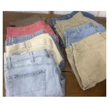 Shorts - Nike, Levi