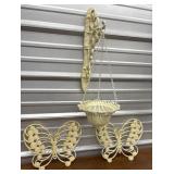 Grandma Core ï¿½Plastiqueï¿½ vintage wall bracket,