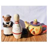 Vintage Novelty Teapots & Decanter