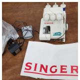 Singer tiny serger