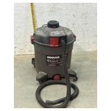 Hoover Wet/Dry Vacuum-works