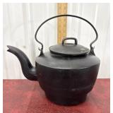 Cast iron tea kettle - Lid fits loose