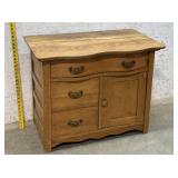 Oak Washstand 33/20/26