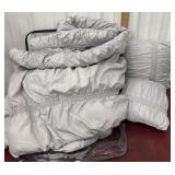 Grey Comforter and 2 small pillows - Full Size???