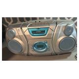 Audiovox portable digital radio CD cassette all