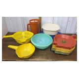 Tupperware, Paper plate holders