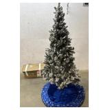 Flocked Christmas Tree 6ï¿½ w/ box