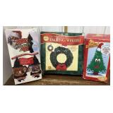 Animated, musical Christmas decorations in
