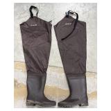 Frogg Toggs waders size womenï¿½s 9