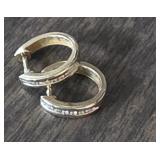 Pr 10k gold / diamond earrings