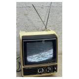 1980ï¿½s Sears Solid State TV -appears to work but