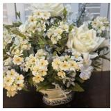 Blue & white Chinese vase - white flower
