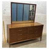 Broyhill MCM 6 Drawer Dresser w/ mirror 58/18/32