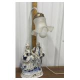 Colonial couple lamp *needs cleaning