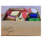 1965 Plastic Buildings for Model Train Set?