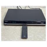 Toshbia HD DVD player w/ remote
