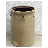 3 Gallon Churn - has chip & crack