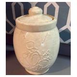 McCoy Pottery Dutch Boy 1945 Cookie Jar/Lid