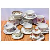 Pretty Box of Tea Cups & Saucers