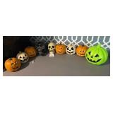 Light up pumpkins light up / talking skeleton