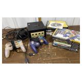 Nintendo GameCube w/ games *needs cleaning